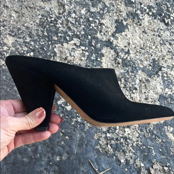 Like new Vince Black Suede Mules - Picture 3 of 13